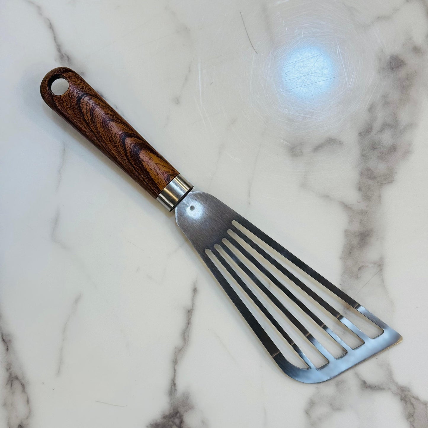 Wood Handle Cake Lifter