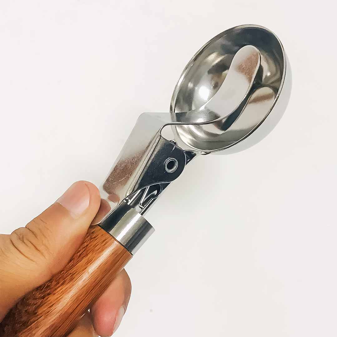 Wooden Handle Ice Cream Scooper-KT