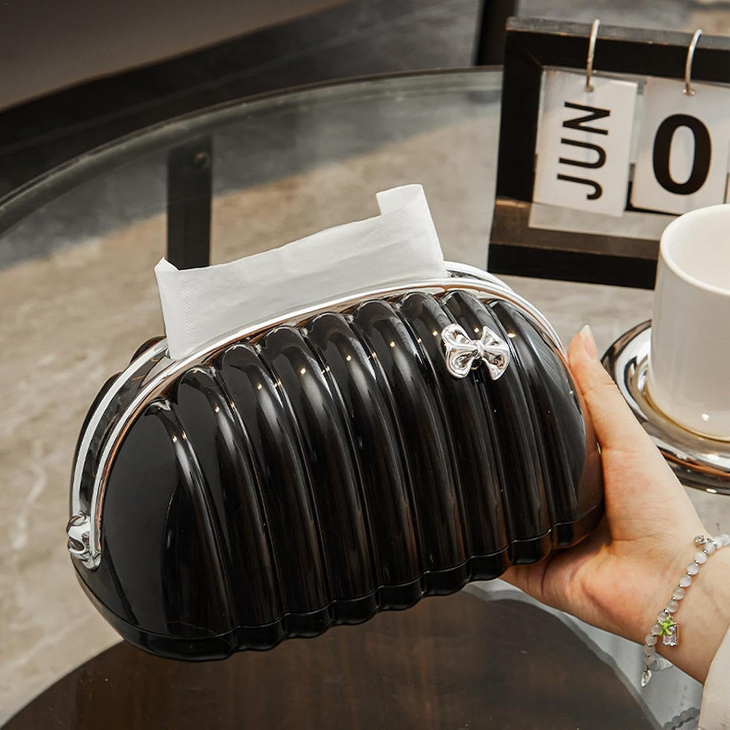 Fashionable Tissue Dispenser-D4
