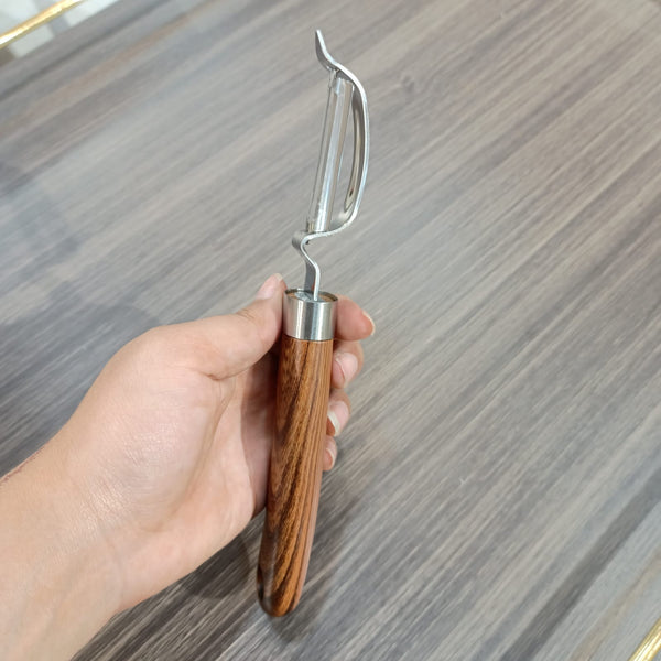 Wooden Handle Peeler
