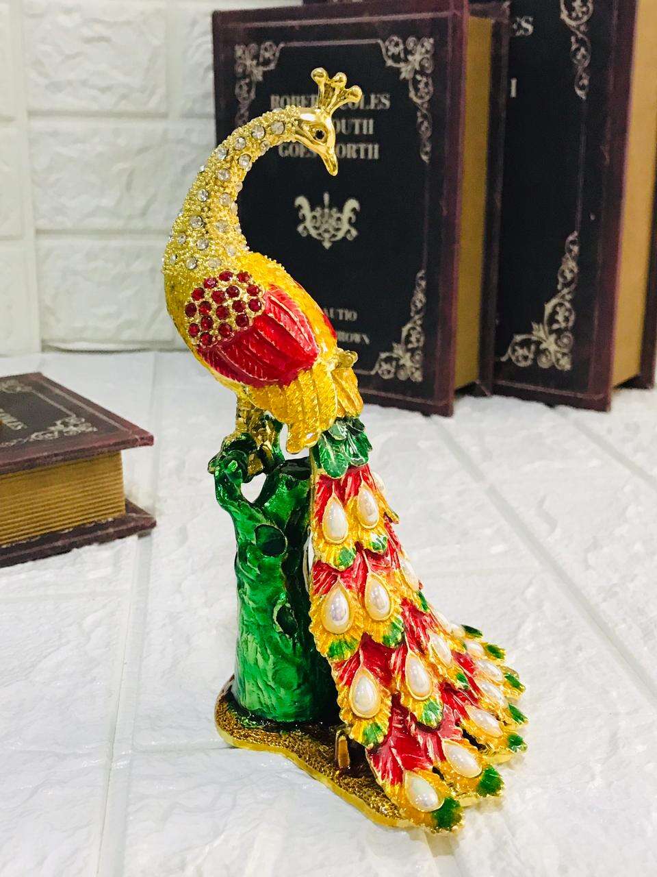 Pecock Figurines For jewelry Storage Medium