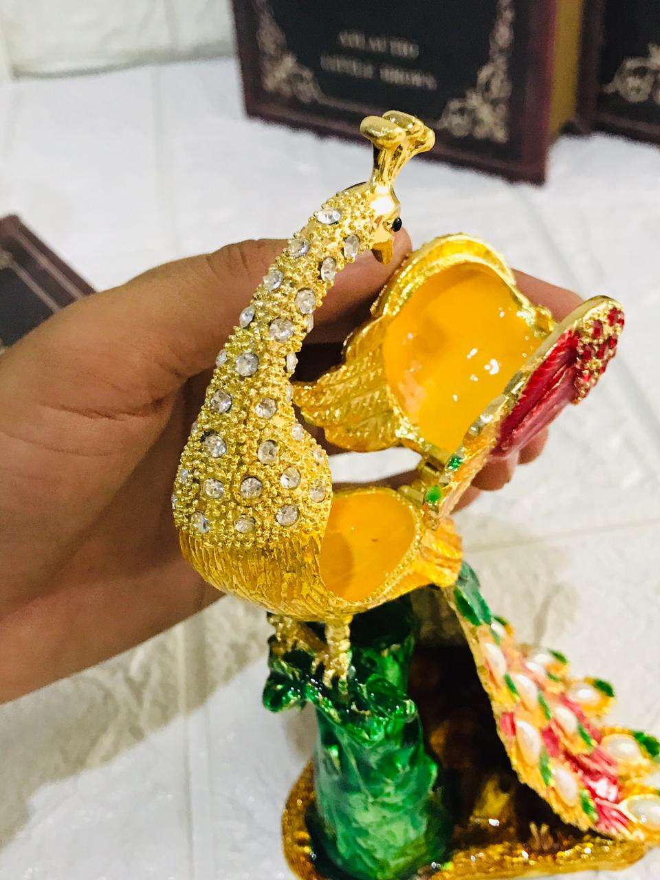 Pecock Figurines For jewelry Storage Medium