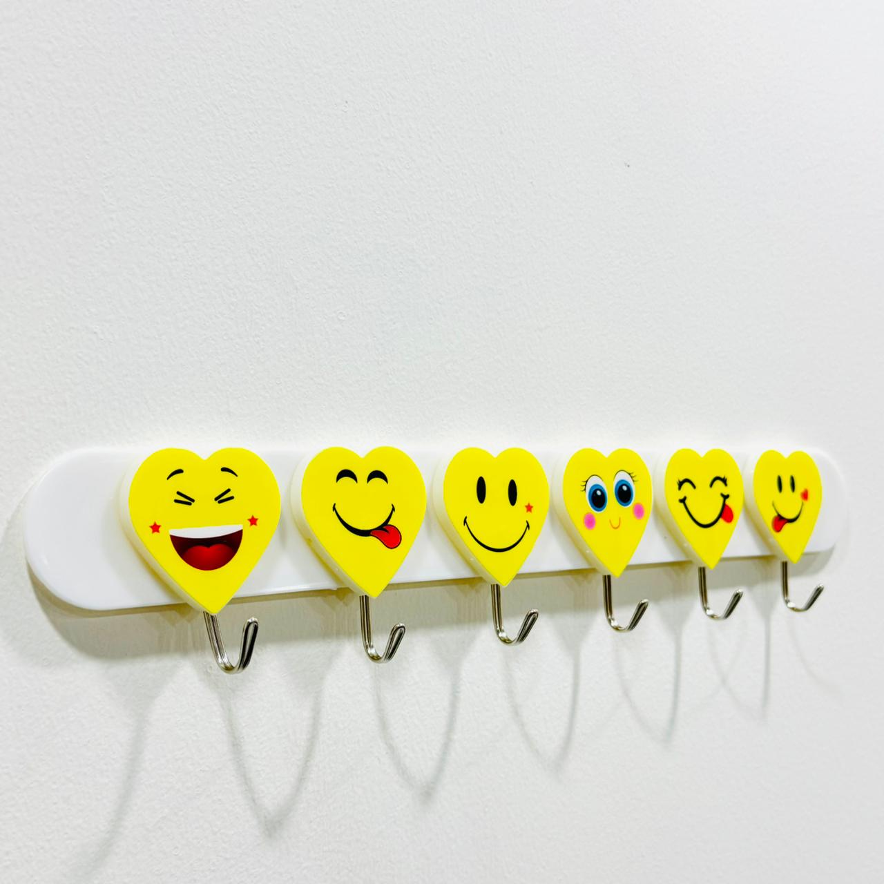 6 Pcs Heart Shape Smiley Hooks
